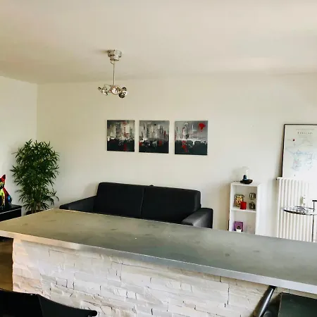 Valentin In Appartement *