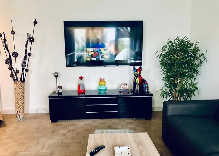 Valentin In Lejlighed Caen