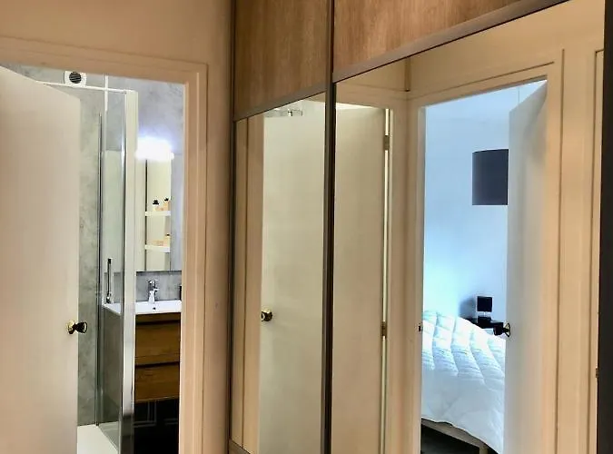 Valentin In Lejlighed Caen